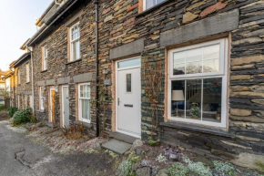 Lily Tarn Cottage